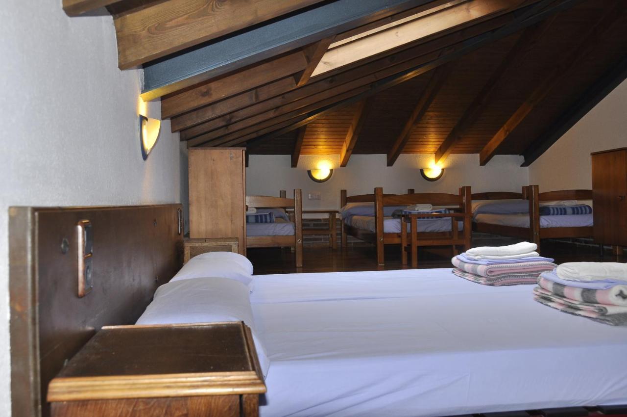 Casa De La Montana Albergue Turistico Avin Room photo
