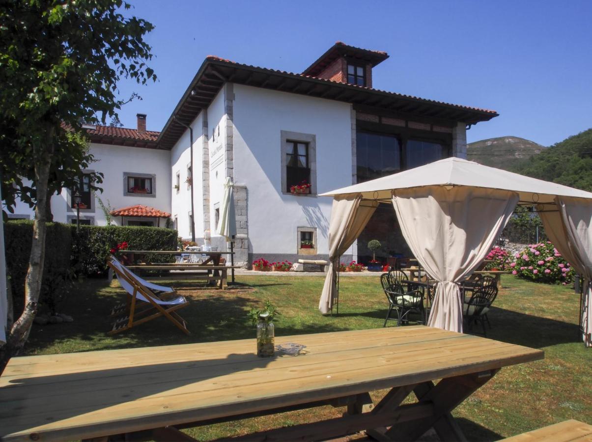 Casa De La Montana Albergue Turistico Avin Exterior photo