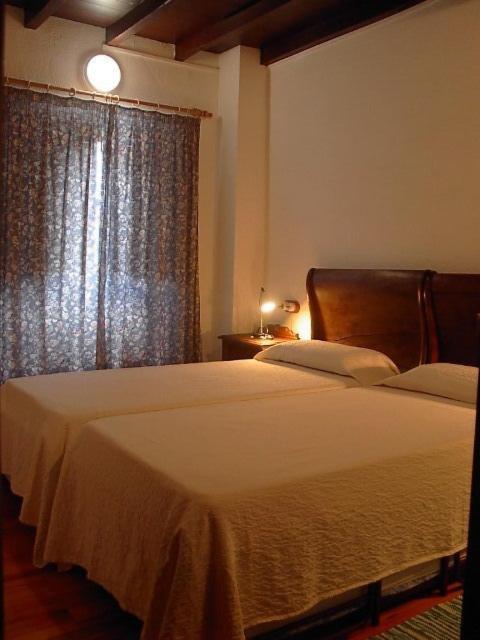 Casa De La Montana Albergue Turistico Avin Room photo